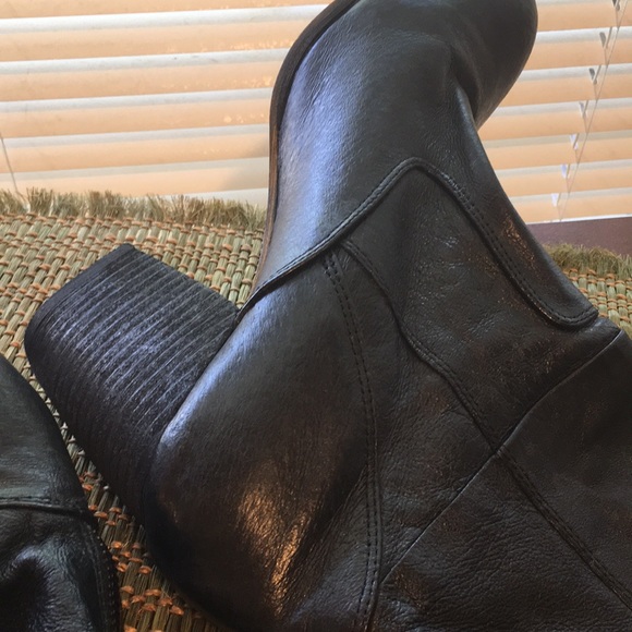 Beautiful Brand New Steve Madden Tassel Boots - Picture 14 of 17